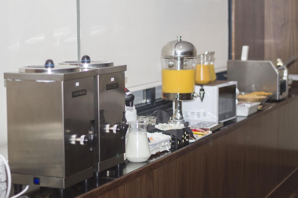 Hotel Santa Eulalia Puertollano Zewnętrze zdjęcie